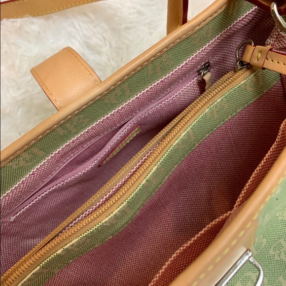 Satchel - Picture 3 of 4